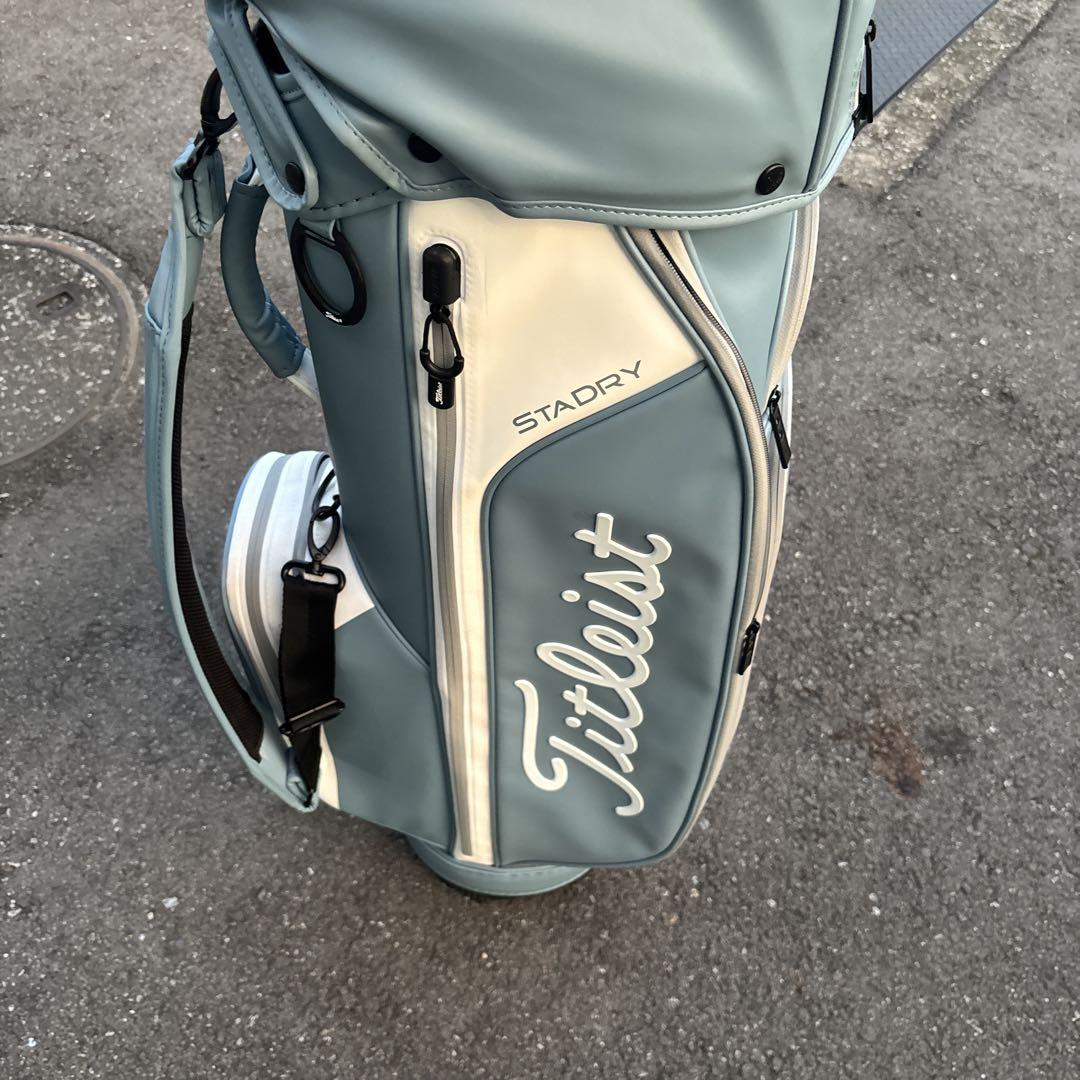 Titleist ゴルフバッグ 水色/ホワイト - メルカリ