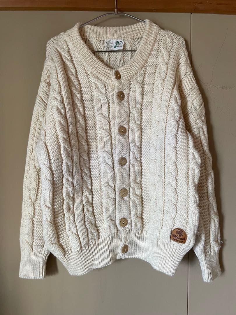 ニュージーランド　古着　アイボリー ケーブル編み カーディガン