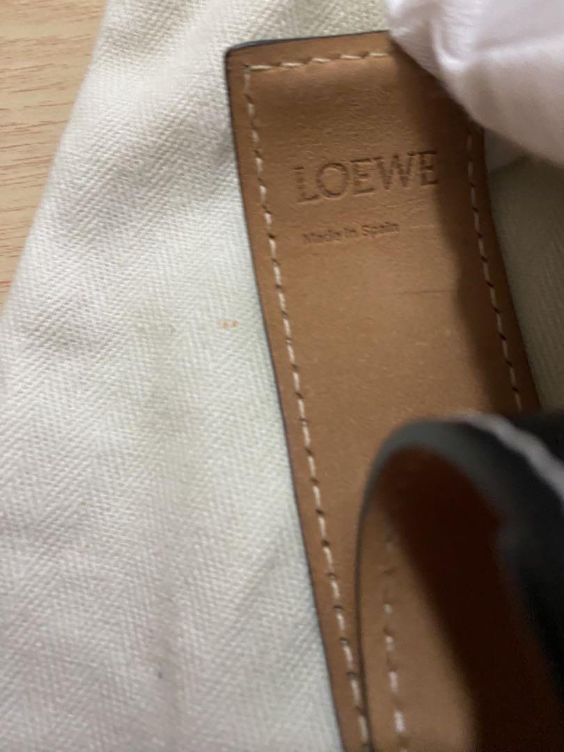LOEWE レザーバングル　スラップブレスレット