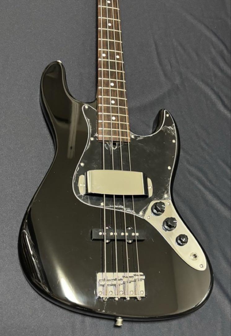 Bacchus WL-453ウッドライン　エレキベース ブラック ケース付き