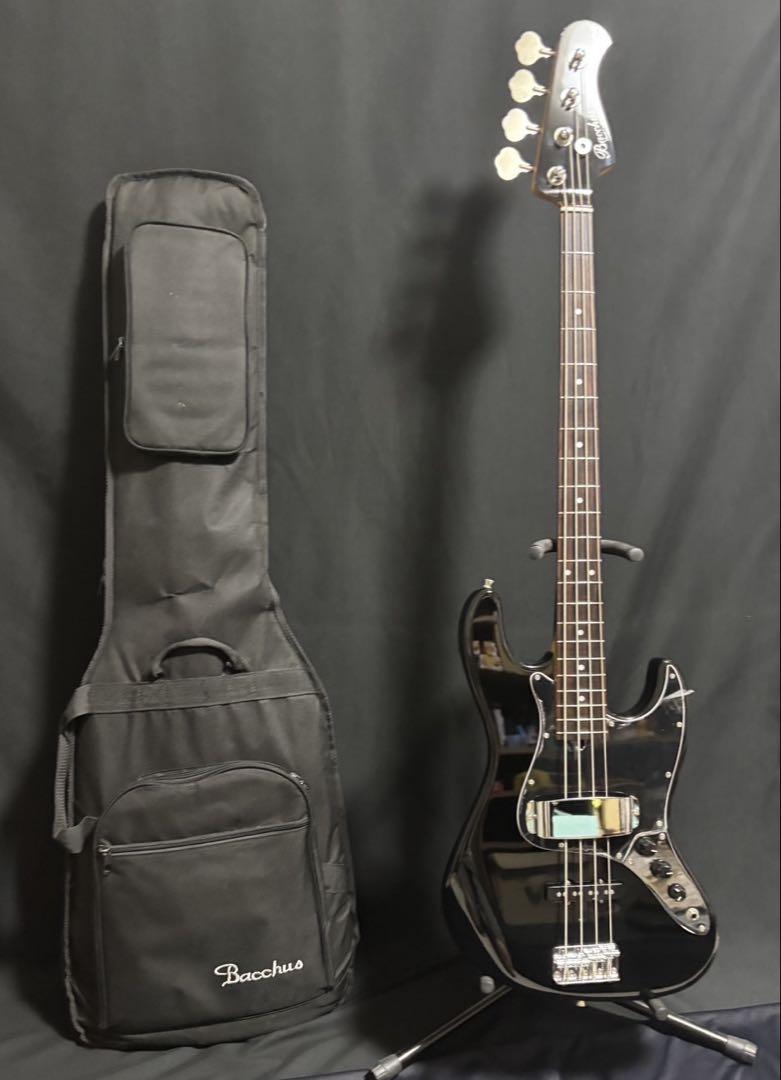 Bacchus WL-453ウッドライン　エレキベース ブラック ケース付き Bacchus WL-453ウッドライン エレキベース ブラック ケース付き