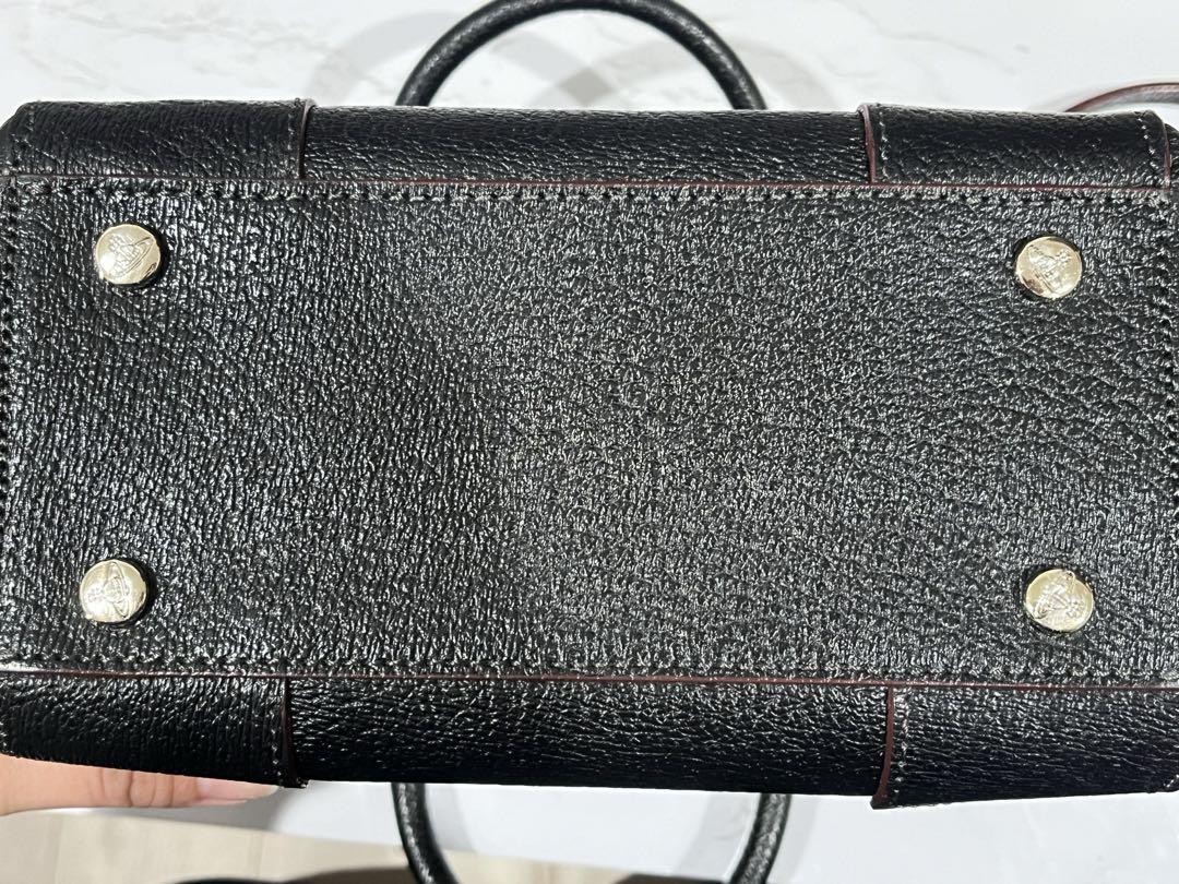 Vivienne Westwood ブラックショルダーバッグ