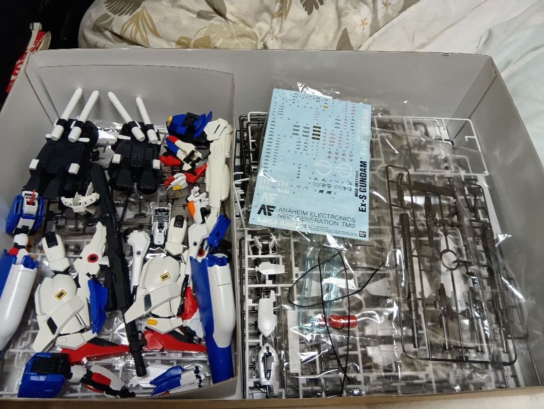 MGEXsガンダムジャンク品組立 デカール付き説明書なし予備パーツ