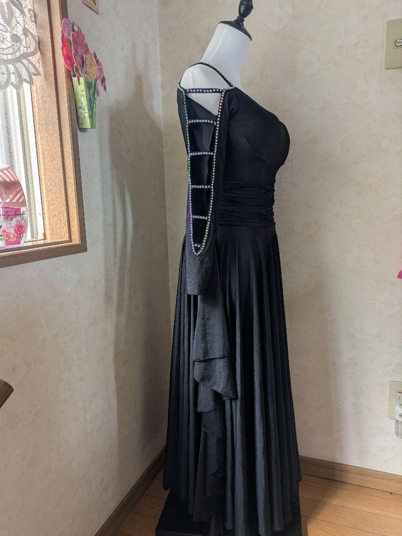 黒のフレアダンスドレス S