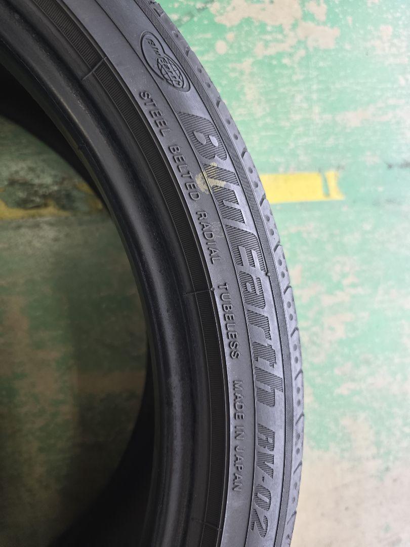 225/40R19 4本セット　ブルーアースRV02 ヨコハマタイヤ
