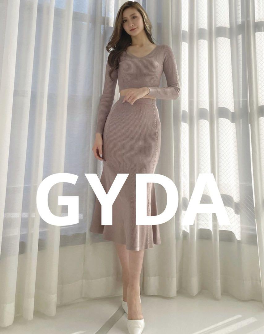 GYDA Vネックミニケーブルニット　トップス　ブラック