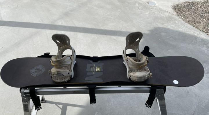 RARE!! Burton DOM Safari 154cm Dominant Snowboard Rare