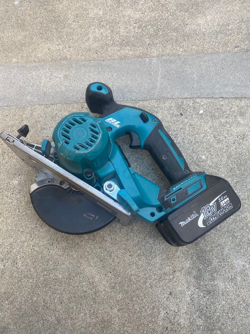 マキタ makita 18V 充電式チップソーカッター CS551D マルノコMakita