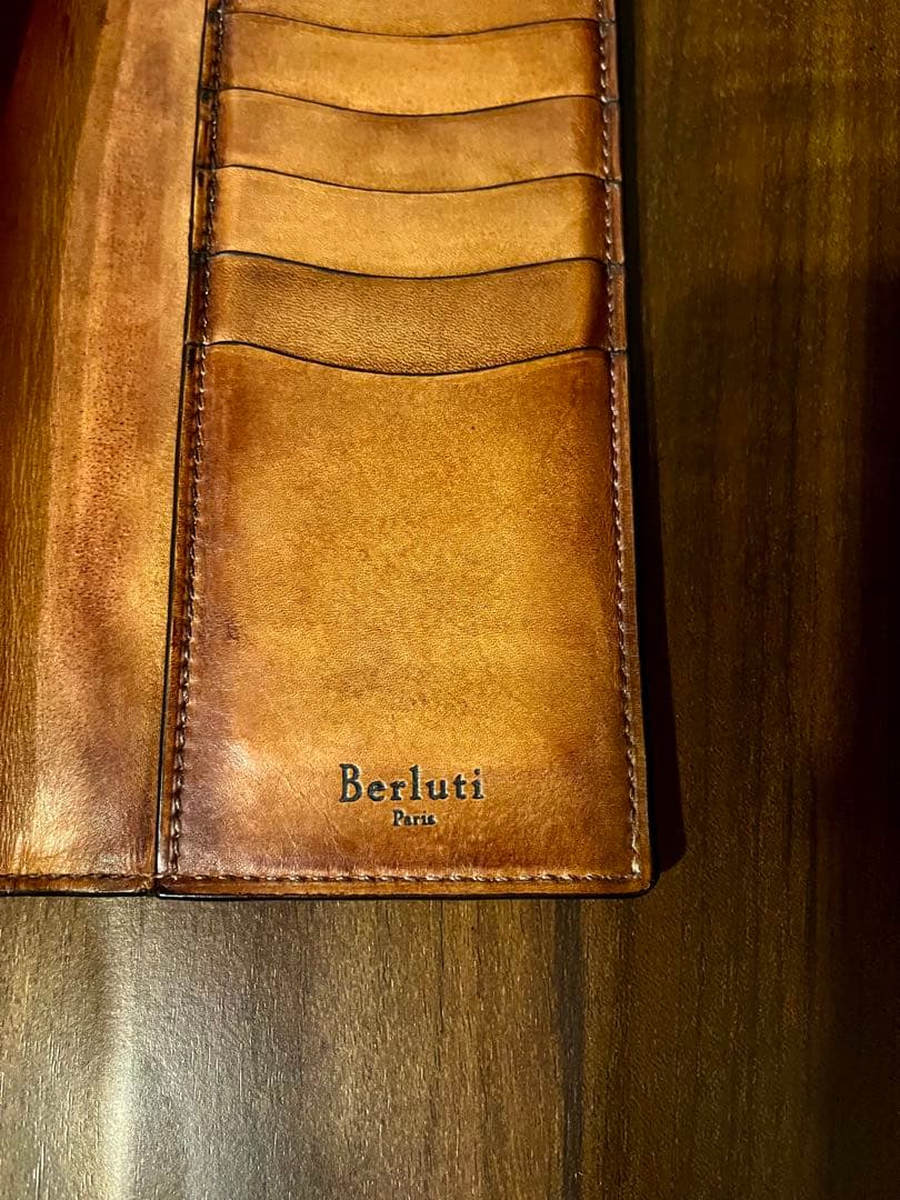 極美品 ベルルッティ ゴールデンパティーヌ 長財布 セコイヤ ウォレット 極美品 ベルルッティ ゴールデンパティーヌ 長財布 セコイヤ ウォレット
