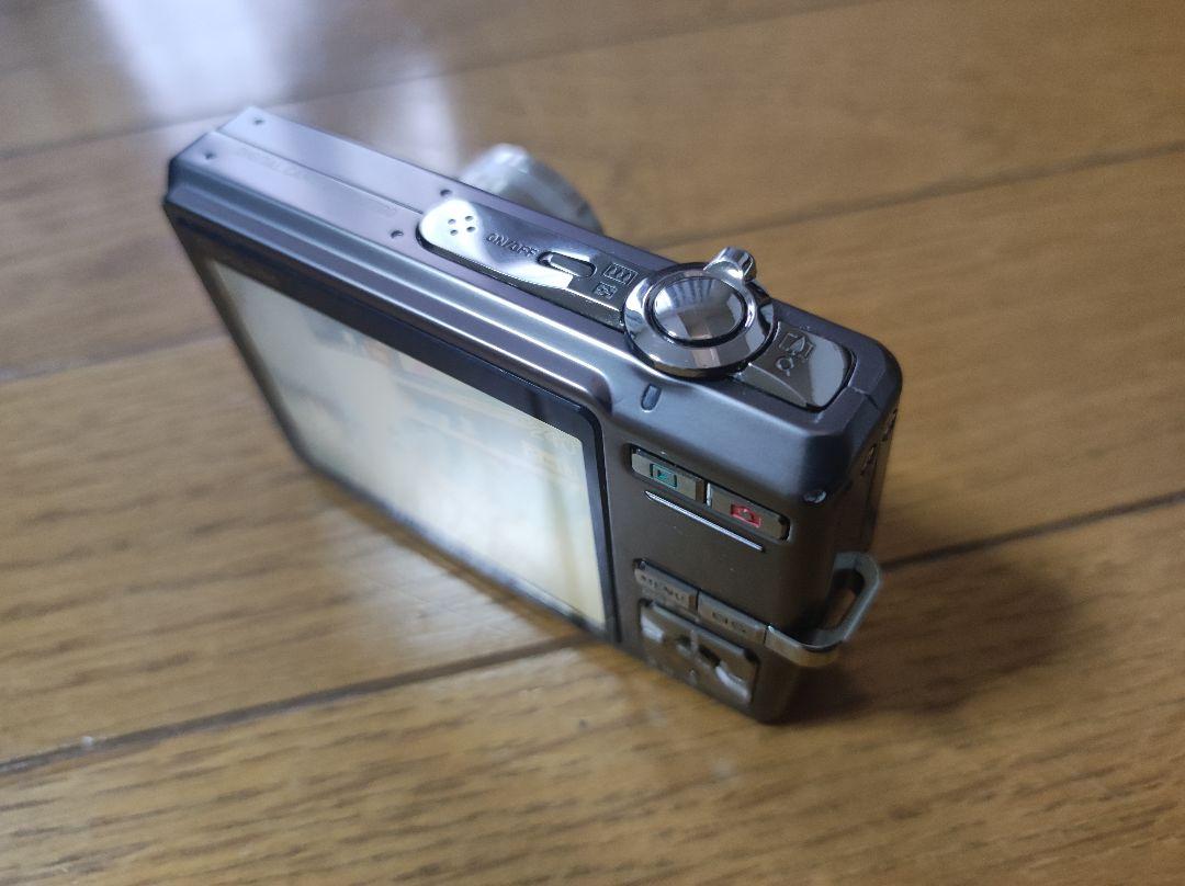 美品 CASIO EXILIM EX-Z700 カシオ デジカメ コンデジ Amazon | CASIO デジタルカメラ EXILIM ZOOM EX-Z700 シルバー
