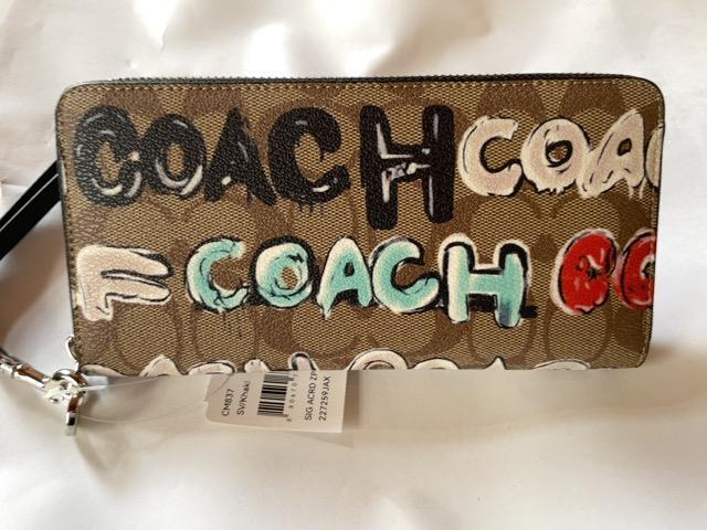 奈*子様 [新品未使用]COACH 財布 CM837 カラー：カーキ