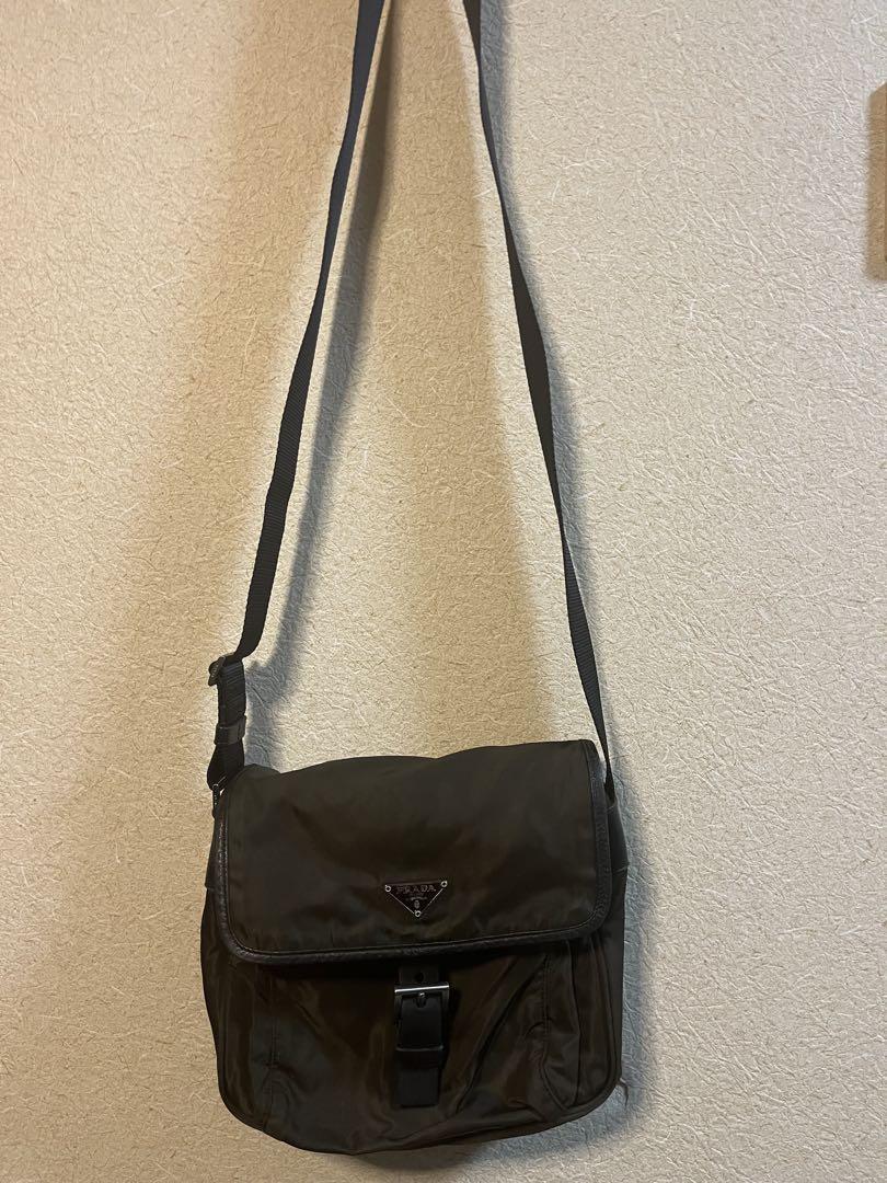 PRADA ダークグリーン ショルダーバッグ
