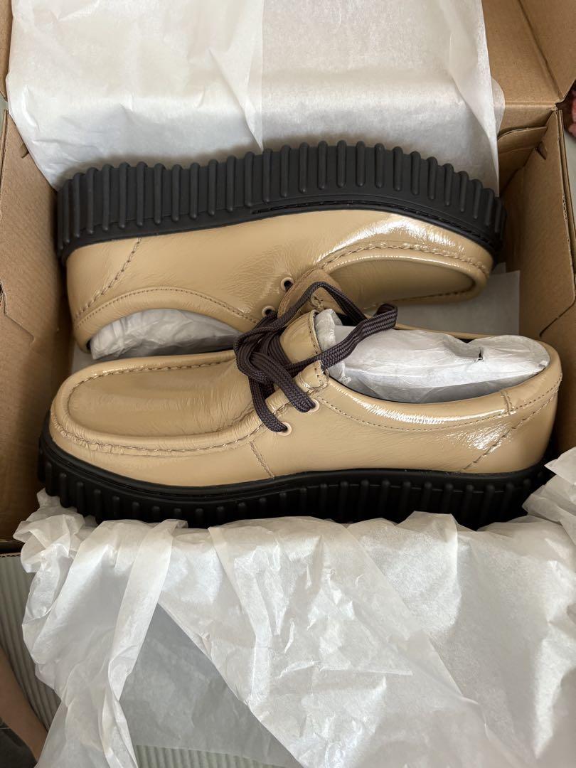 新品　Clarks TORHILL BEE（クラークス トーヒルビー）