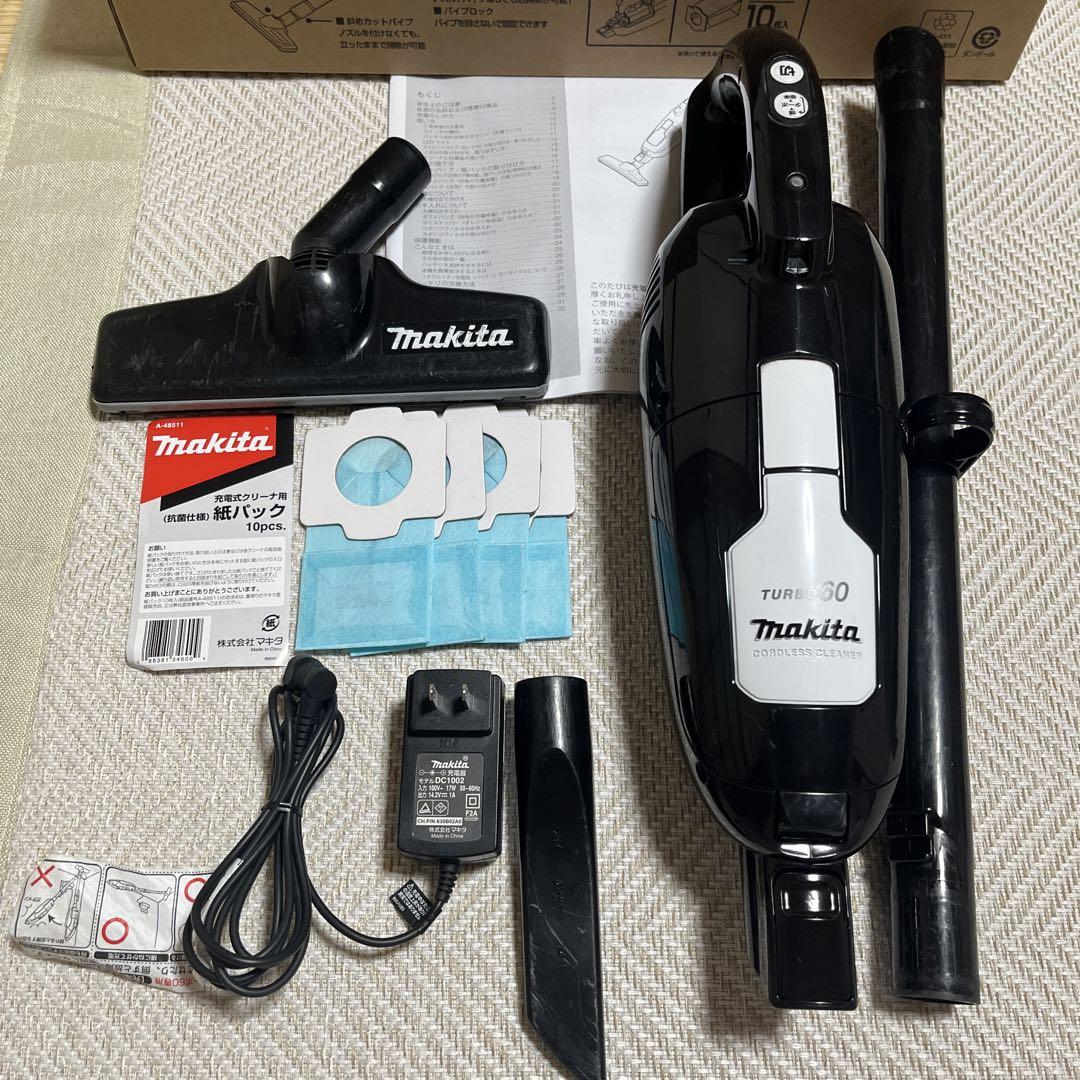 Makita 充電式クリーナー　掃除機　CL113FD