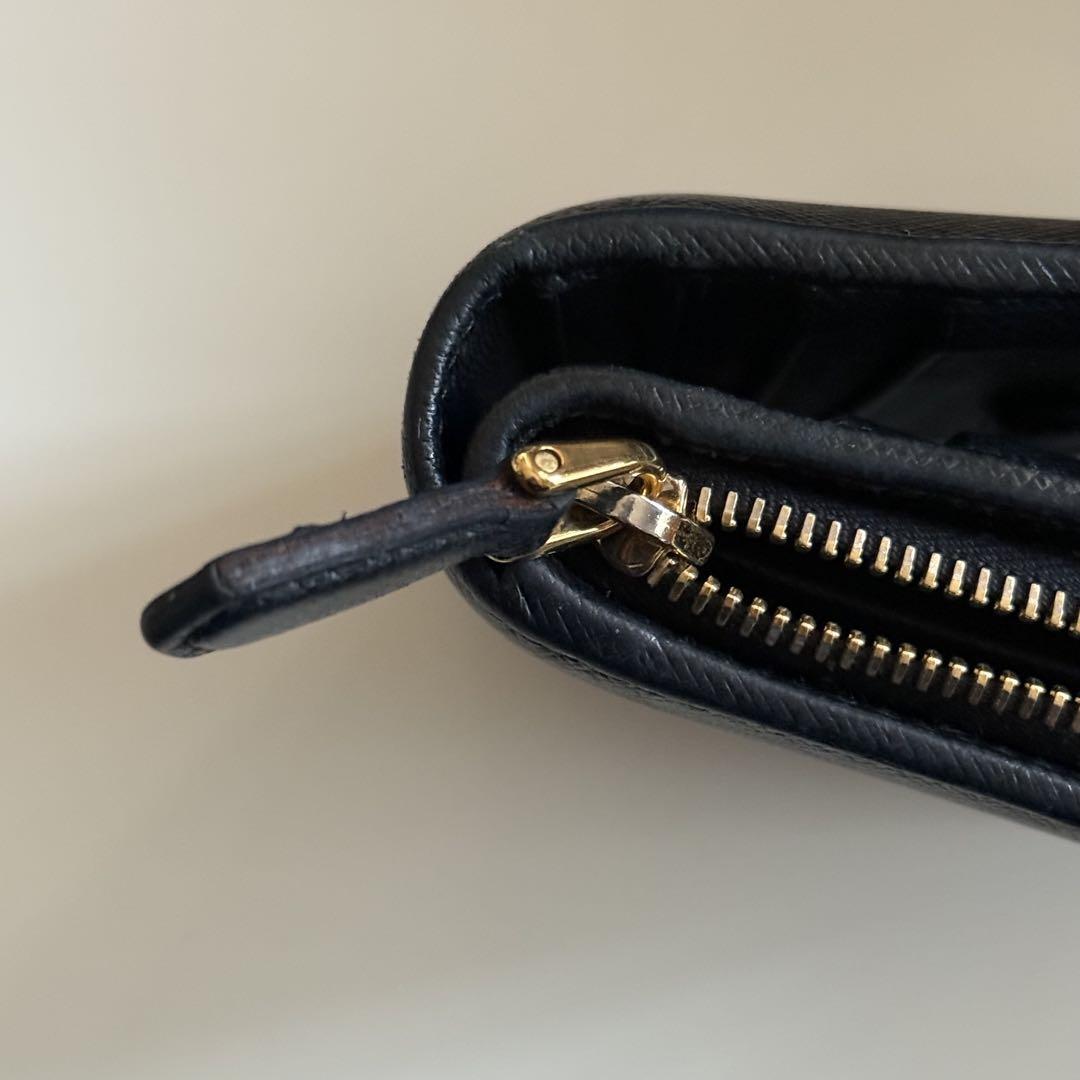 PRADA プラダ 二つ折り財布 黒