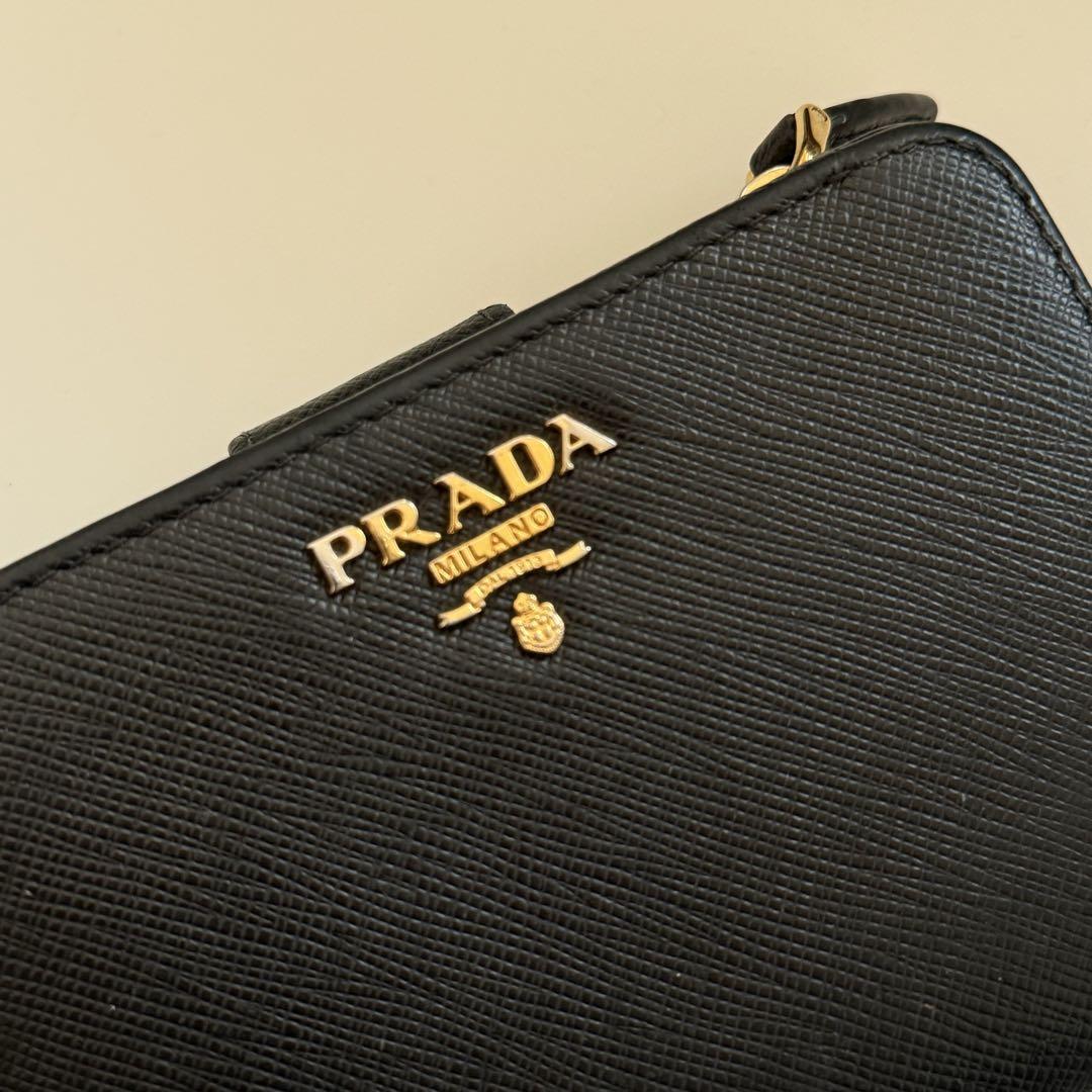 PRADA プラダ 二つ折り財布 黒