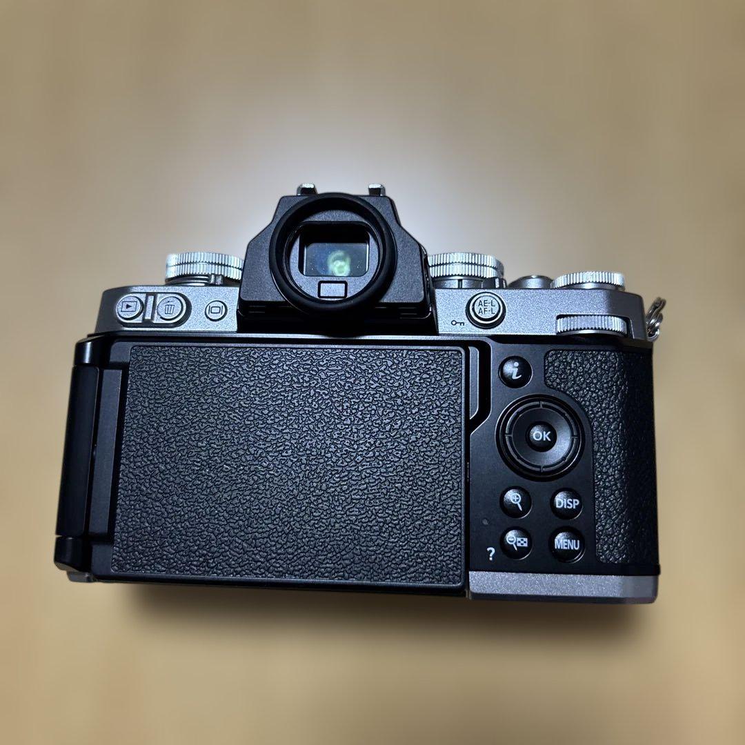 Nikon Z fc ミラーレス一眼 本体