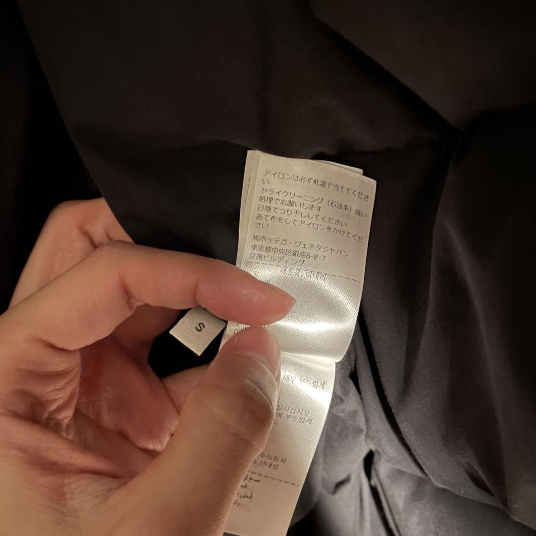 新古品】BOTTEGA VENETA パテッドフーデッドダウンジャケット