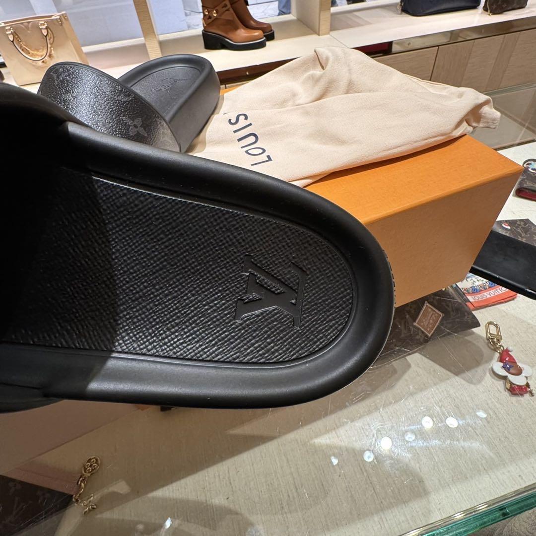 Louis Vuitton ウォーターフロント・ラインミュール