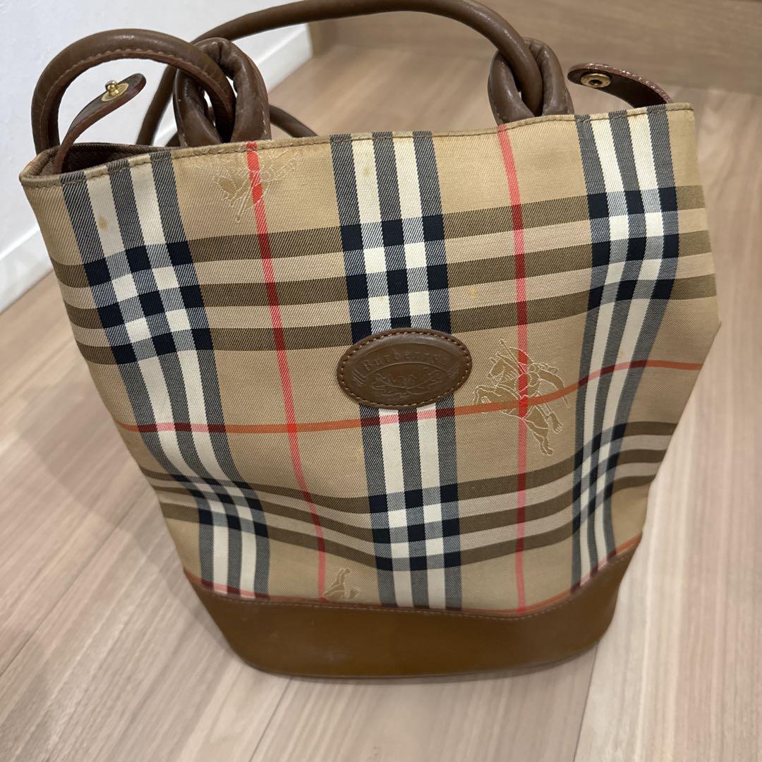 Burberry ショルダーバッグ チェック柄　新品未使用 Burberry ショルダーバッグ チェック柄 新品未使用