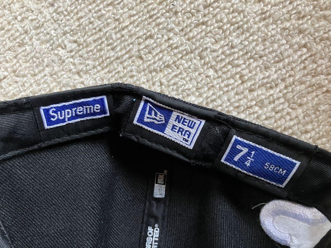 Supreme 黒 スナップバックキャップ