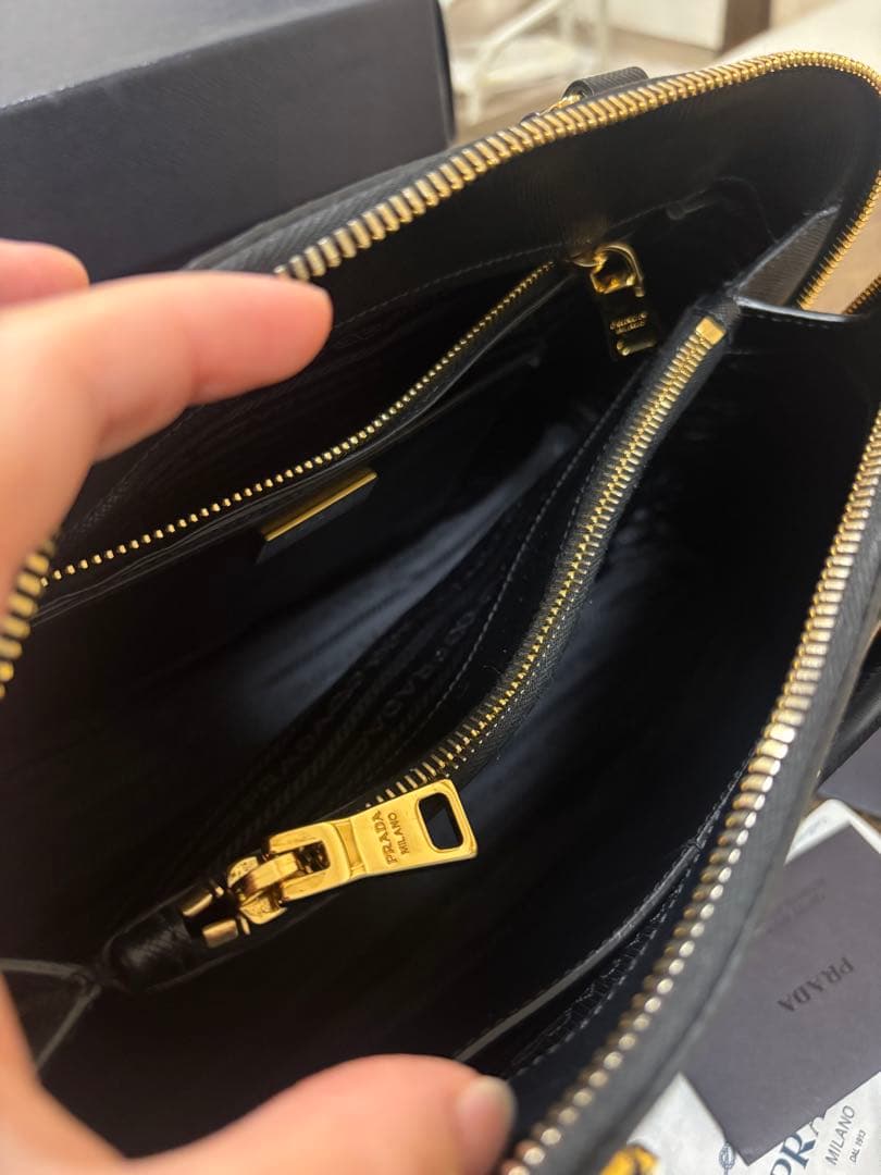 PRADA SAFFINO LUX NEROサフィアーノ PRADA SAFFINO LUX NEROサフィアーノ