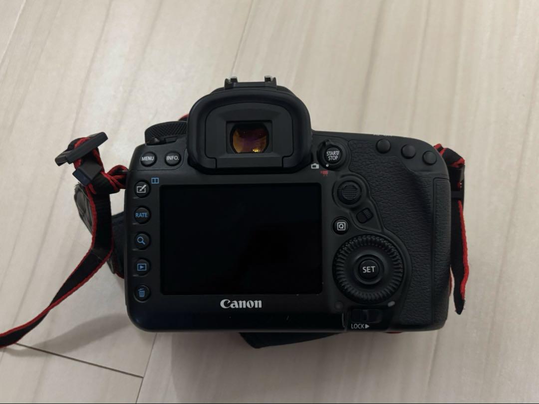 Canon EOS 5D4 mark IV mark4 本体+バッテリー充電器