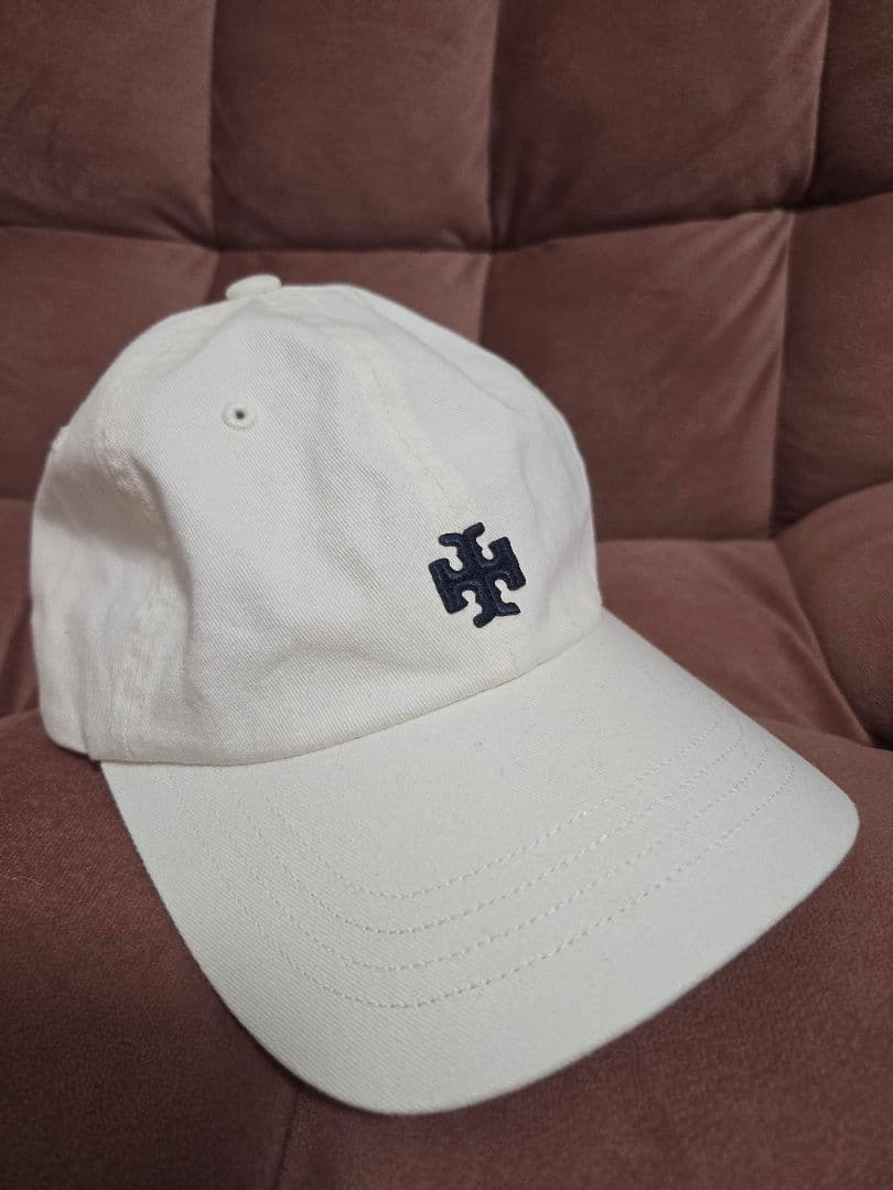 Tory Burch ホワイトキャップ