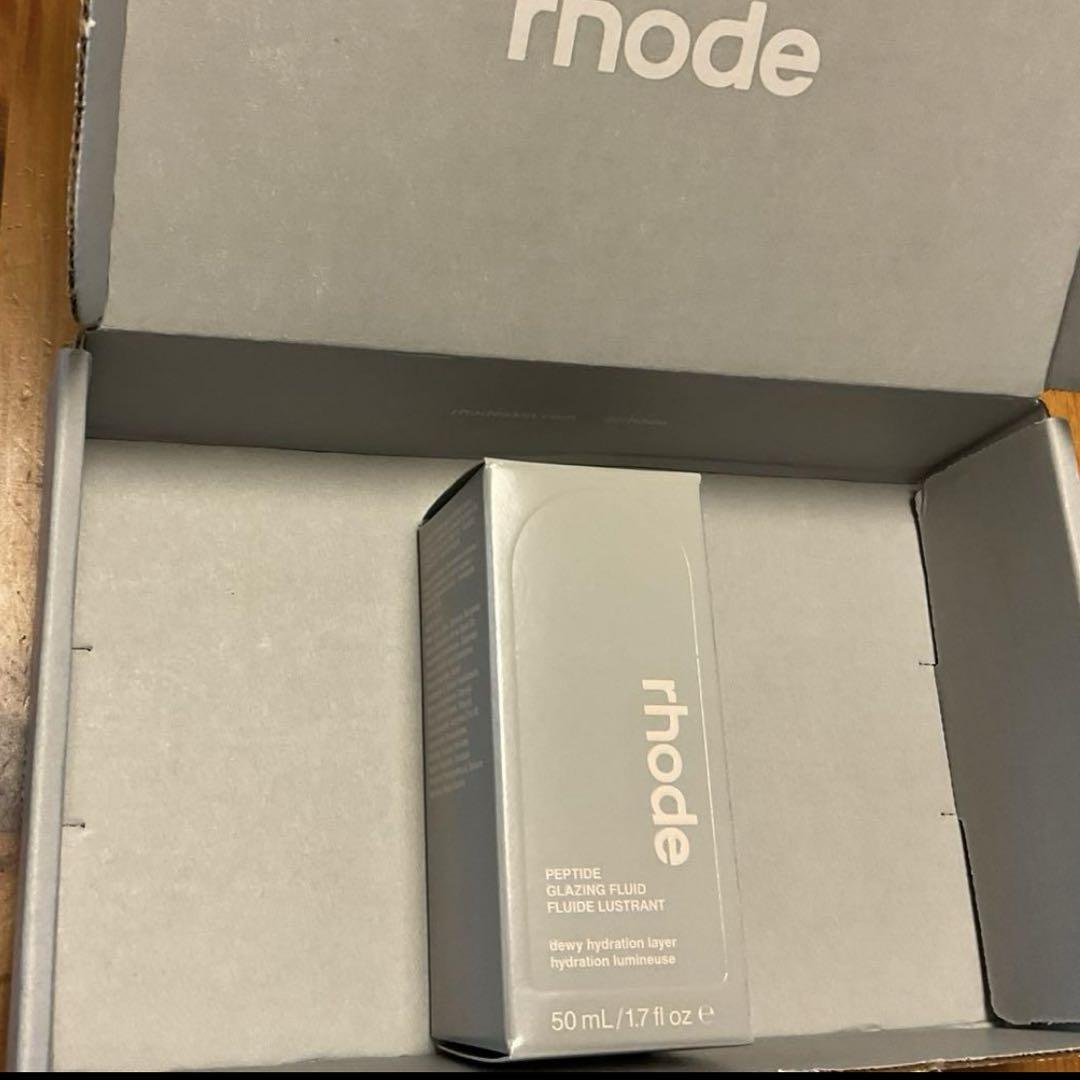 RHODEヘイリー ペプチド グレージング フルイド