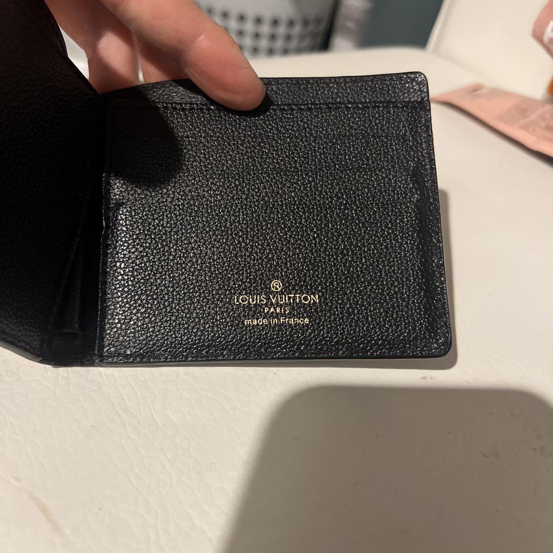 LOUIS VUITTON 折りたたみお札入れる