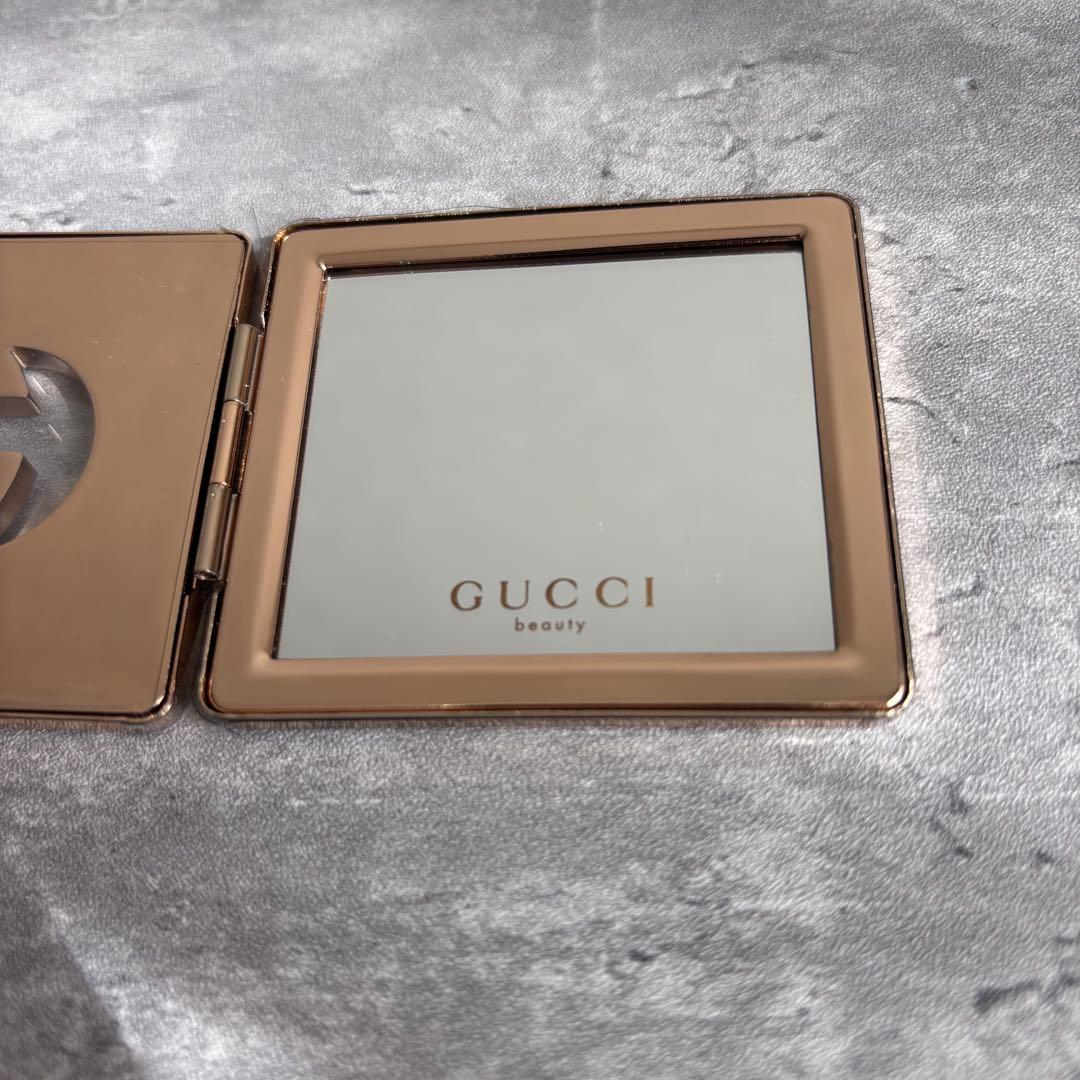 【新品・未使用】グッチ ミラー ギルティ リミテッドエディション ゴールド 鏡 【新品・未使用】グッチ ミラー ギルティ リミテッドエディション ゴールド 鏡