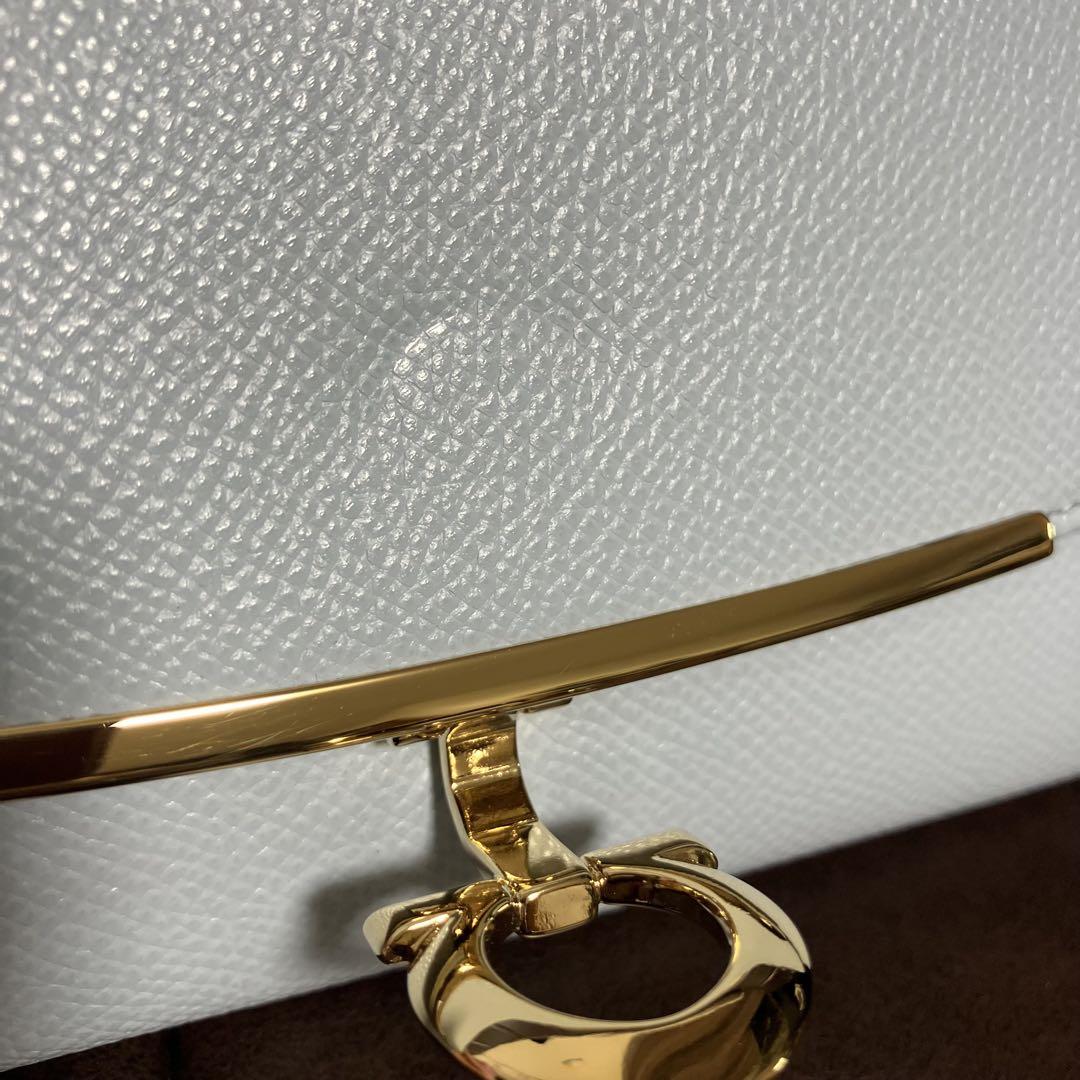 ☆未使用☆ Salvatore Ferragamo 長財布