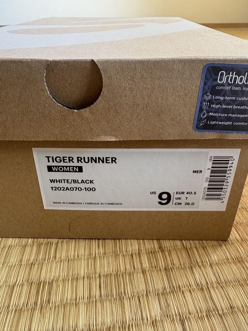 新品未使用 アシックスTIGER RUNNERホワイト／ブラック26.0cm