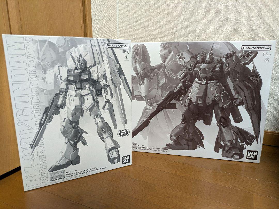 MG νガンダム サザビー Ver.Ka [メカニカルクリア] 2体セット MG νガンダム Ver.Ka」「MG サザビー Ver.Ka」のメカニカル