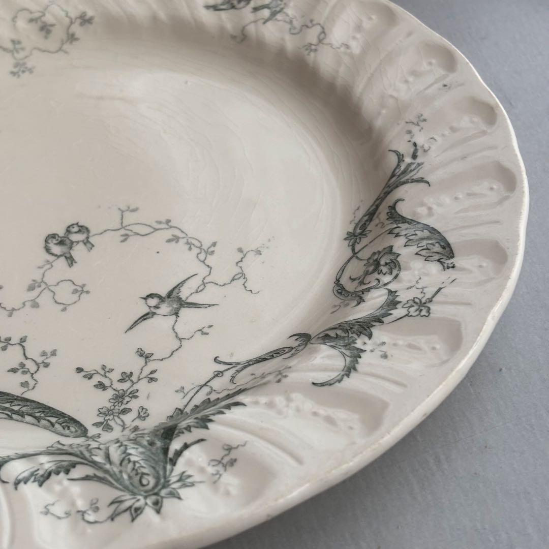 フランスアンティーク ジアンRinceaux レリーフが美しいディナープレート