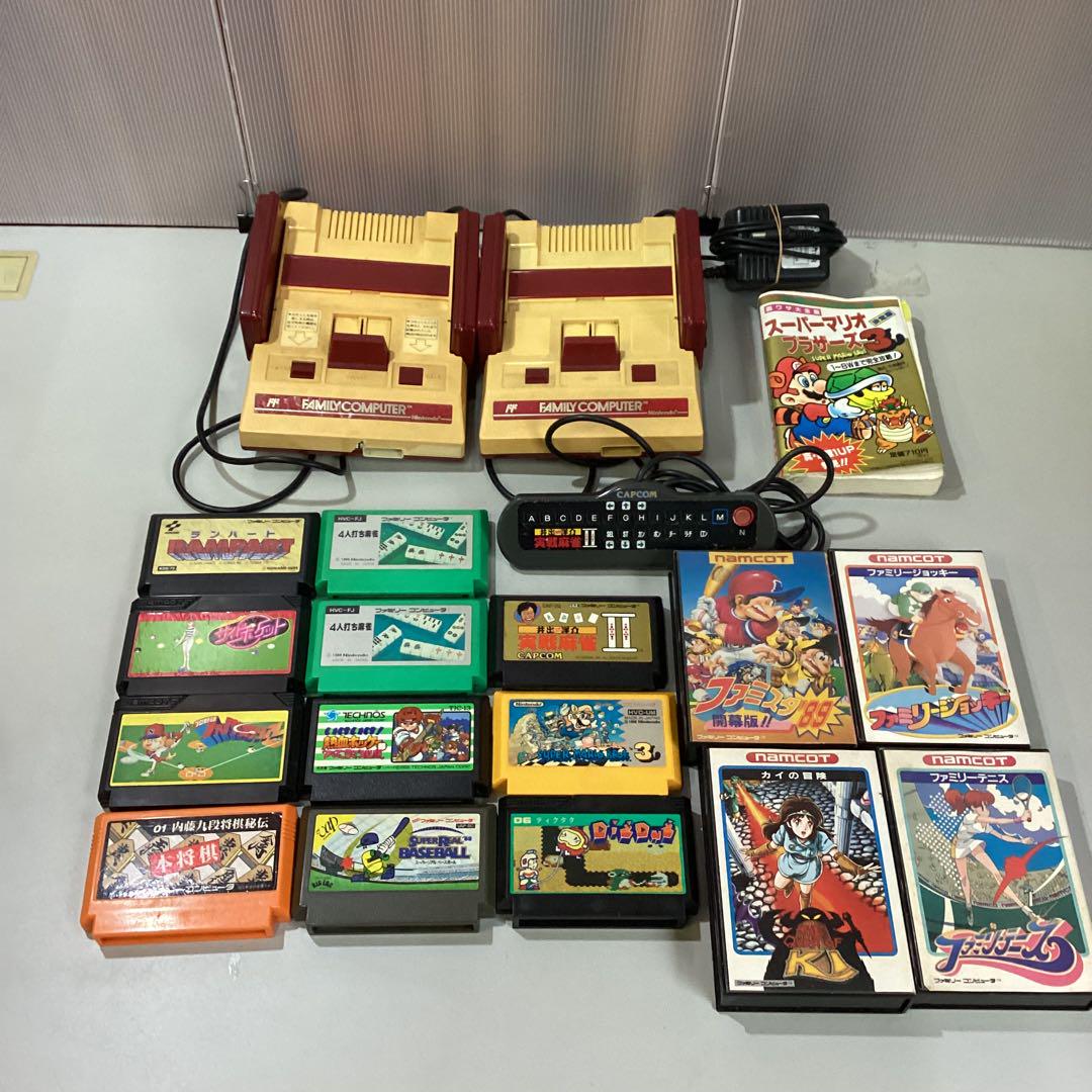 Nintendo ファミコン本体2台＋ソフト15本その他まとめ売り 5,000円