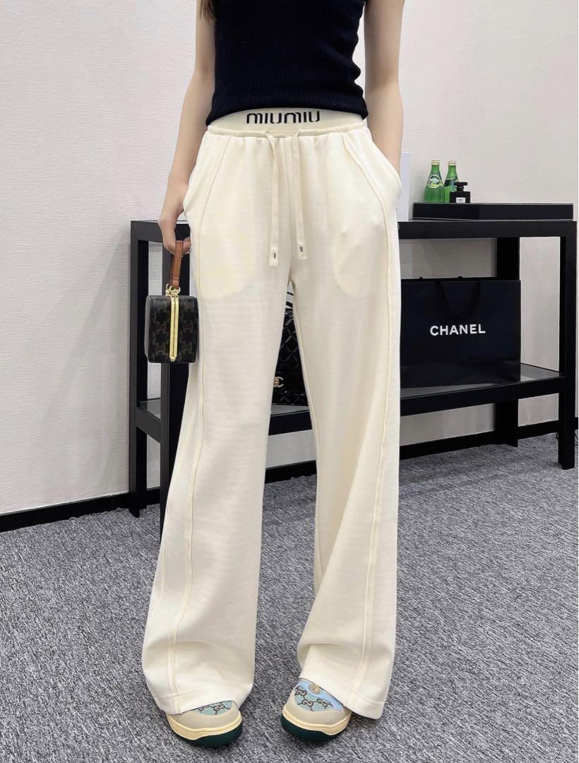 MIU MIU スウェットパンツ 画像1