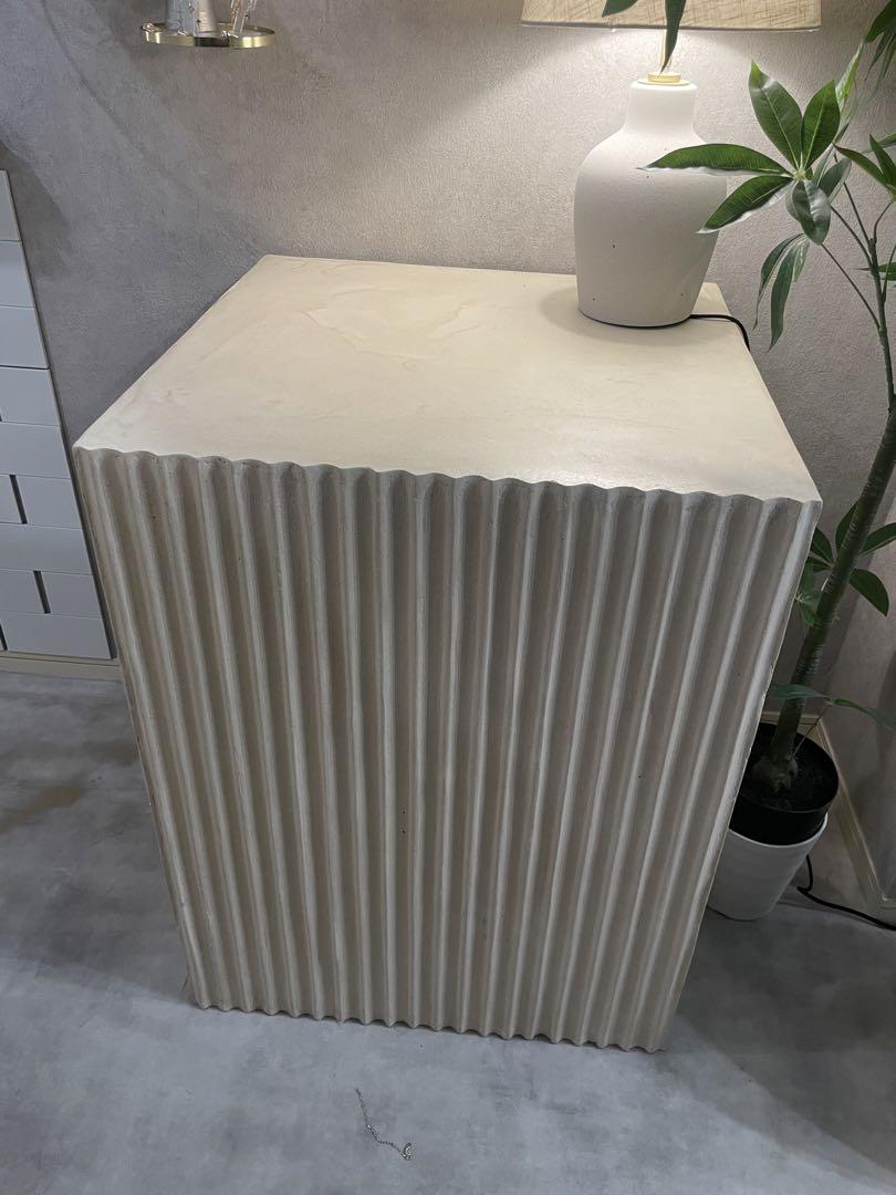 クリーム色 什器
