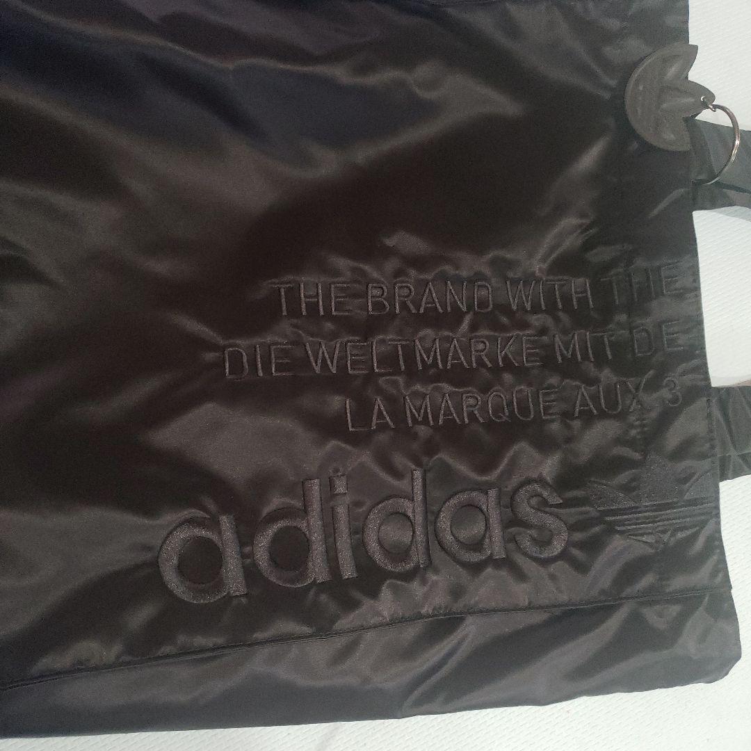 adidasトートバッグ　ブラック