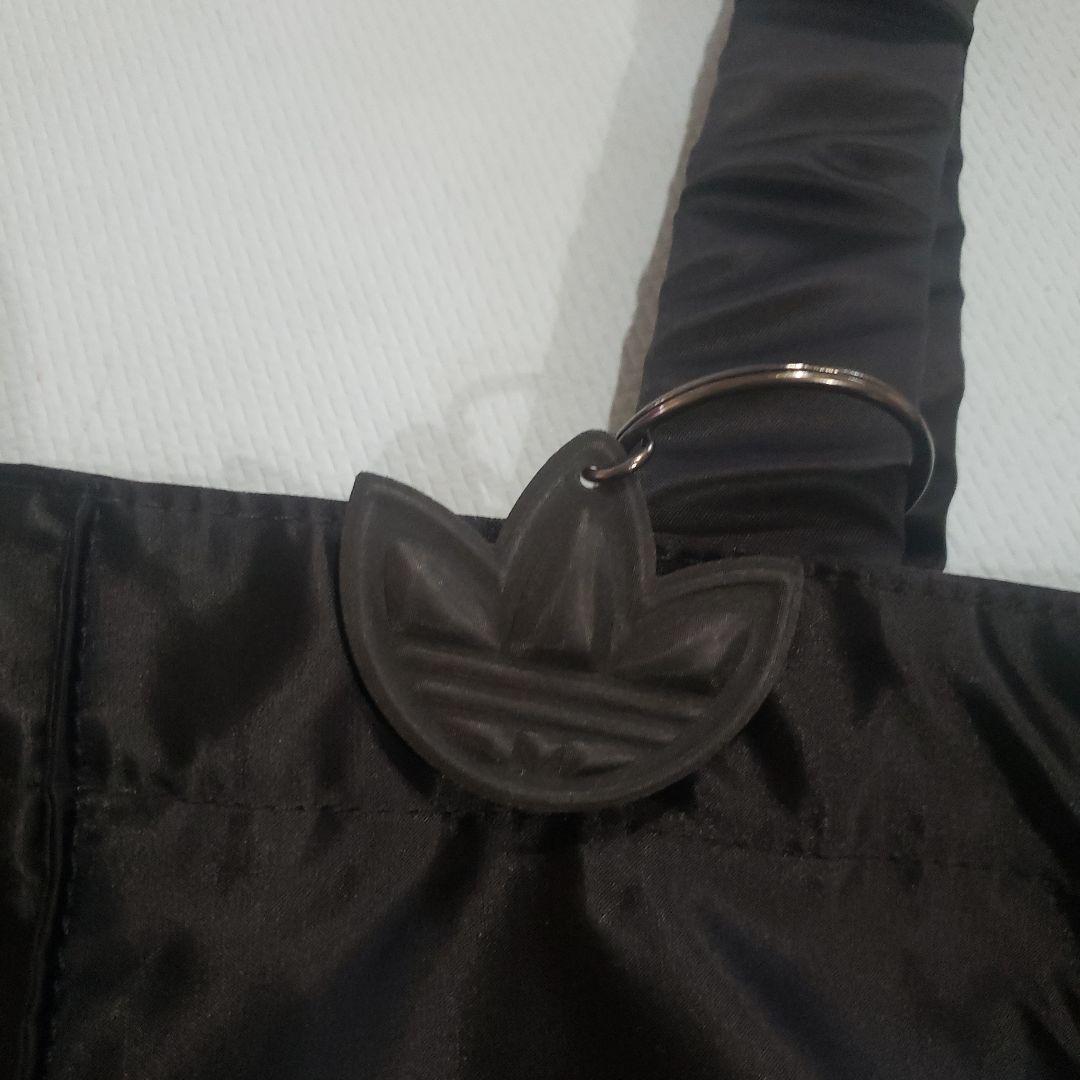 adidasトートバッグ　ブラック