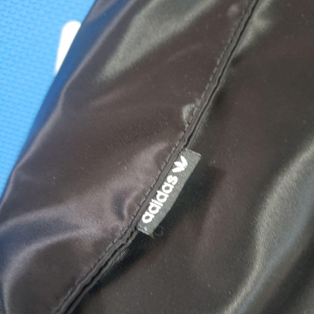 adidasトートバッグ　ブラック