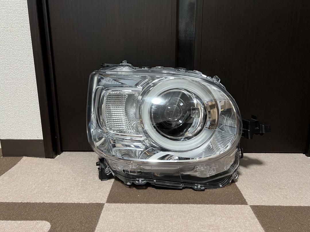 [美品] LA850S ムーヴキャンバス 右 LED ヘッドライト