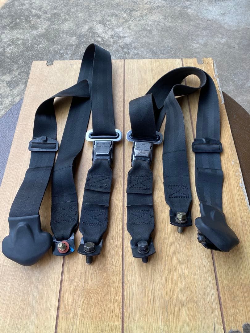 3点式シートベルト