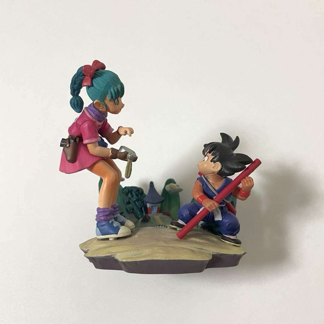 ドラゴンボールカプセル　はじまりは四星球 孫悟空＆ブルマ