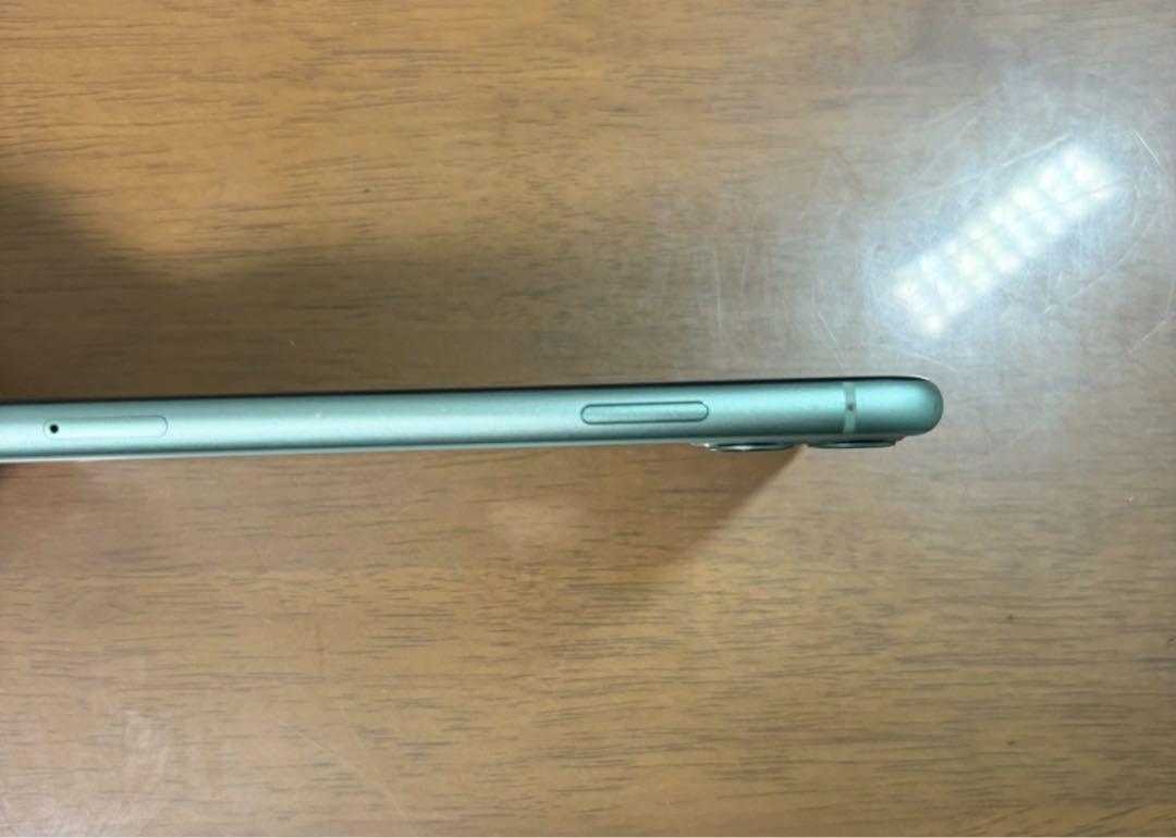 iPhone 11