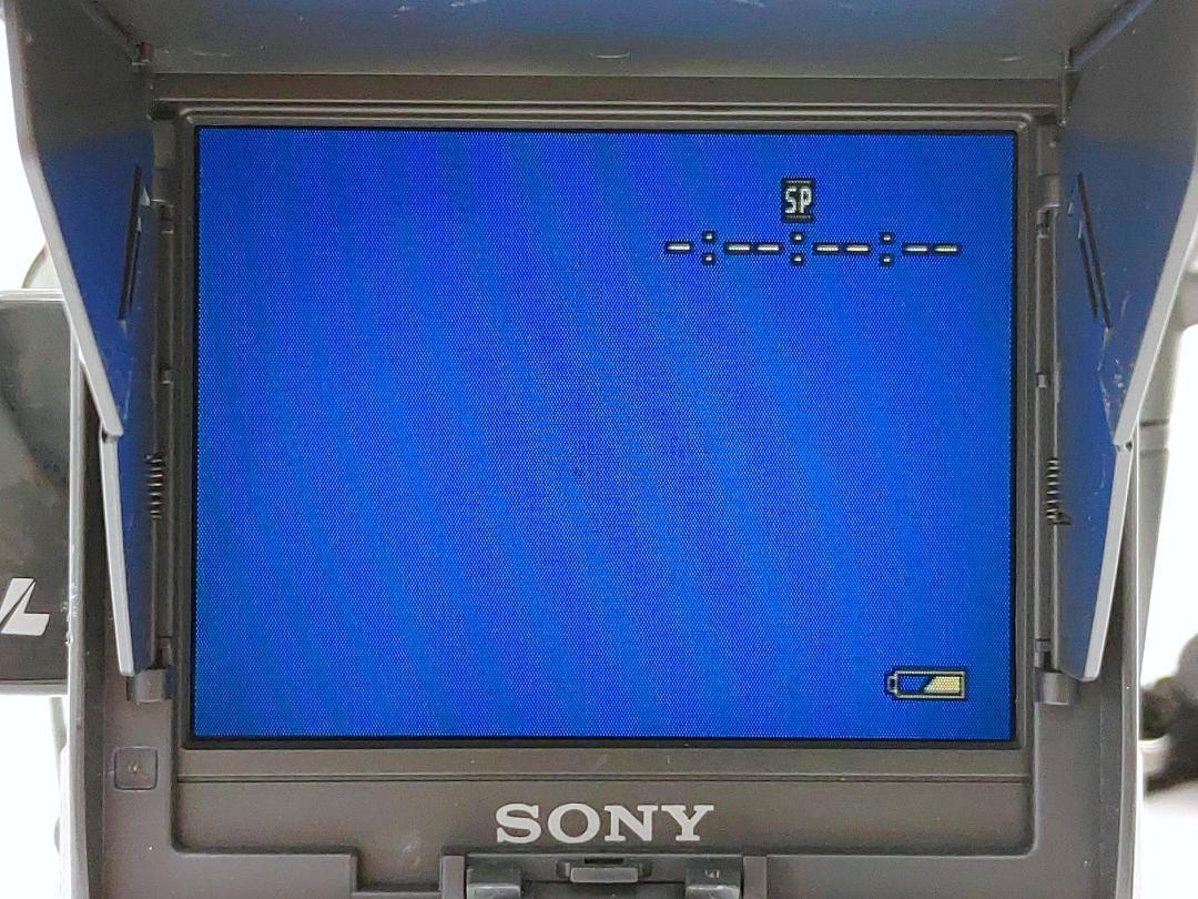 miniDVのダビングに！SONY ビデオカメラ DCR-SC100 miniDVのダビングに！SONY ビデオカメラ DCR-SC100 - メルカリ