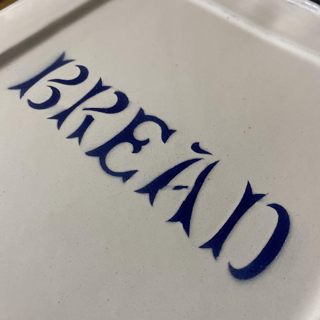 イギリス　アンティーク　BREAD ホーロー缶