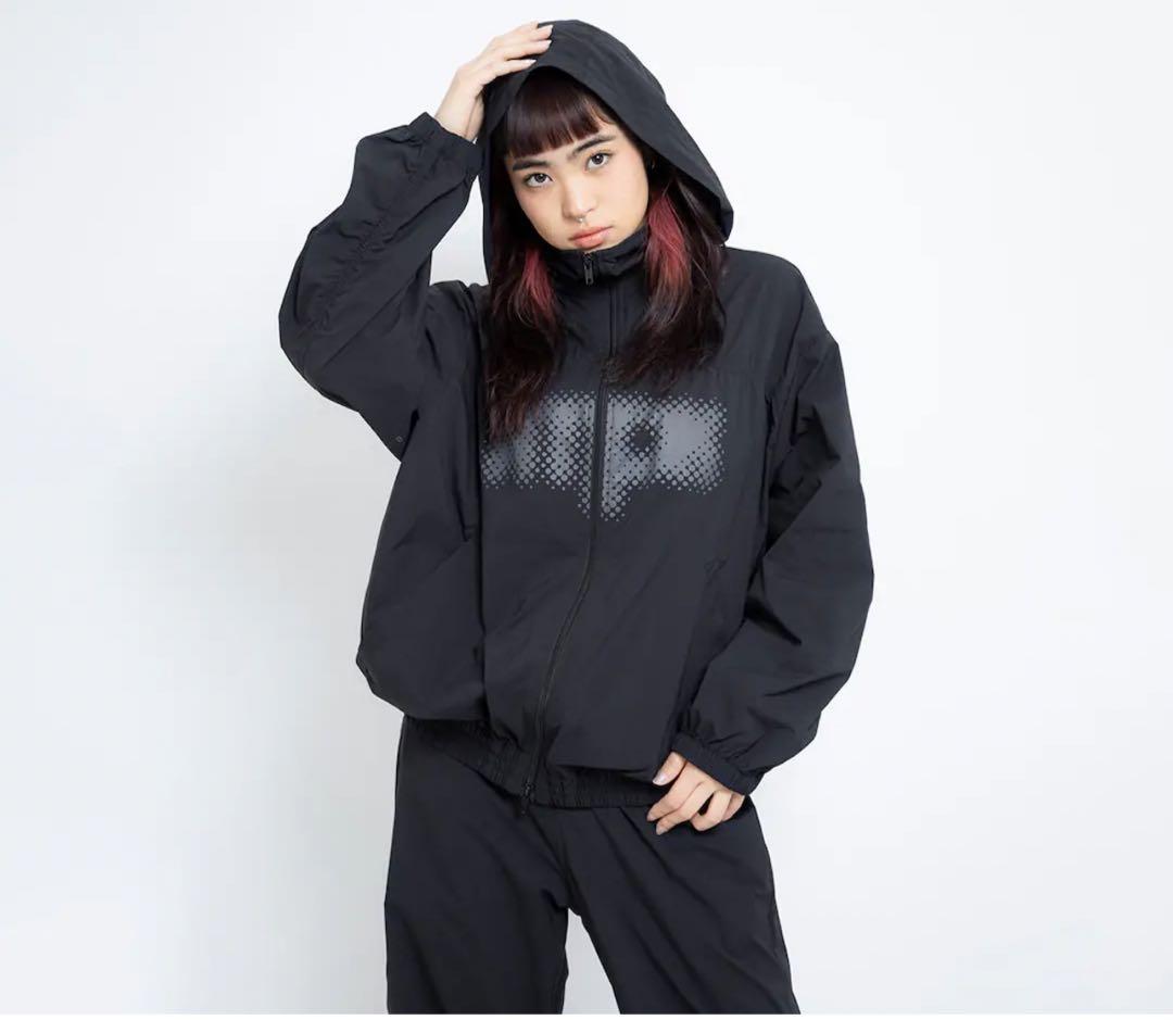 UMBRO atmos pink Nylon Gather Jacket BLACK（アンブロ