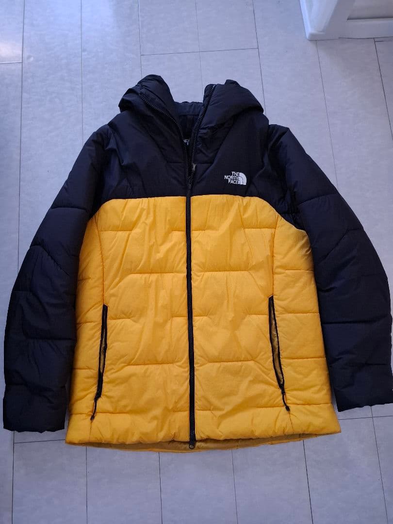 正規品The North Face ダウンジャケット 黒/黄色Mサイズ