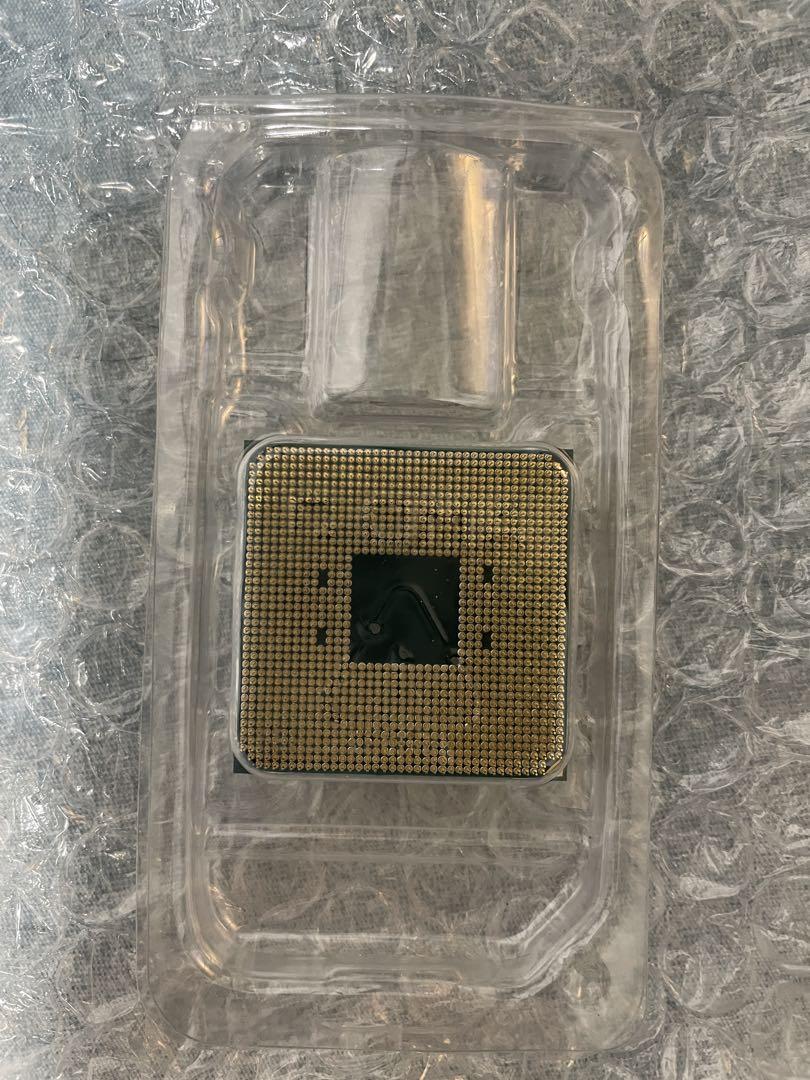 5600